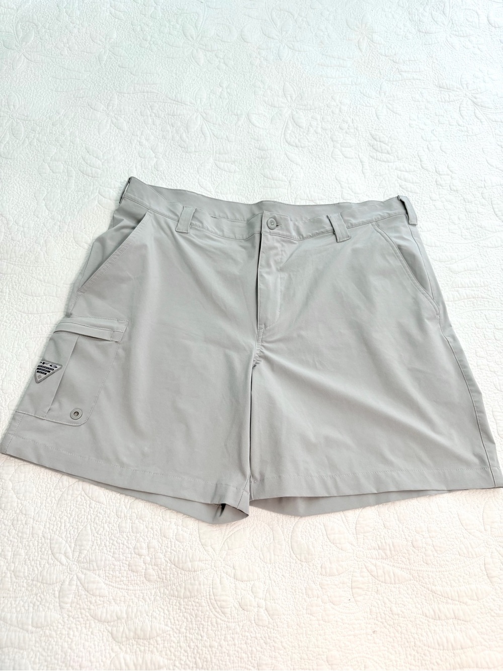 Columbia PFG Men's Deep Waves Shorts Size 40 Gray Performance Fishing Cargo 8”